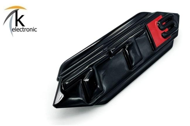 Audi TTS 8S Schriftzug schwarz rote Raute vorne Facelift ab 2019