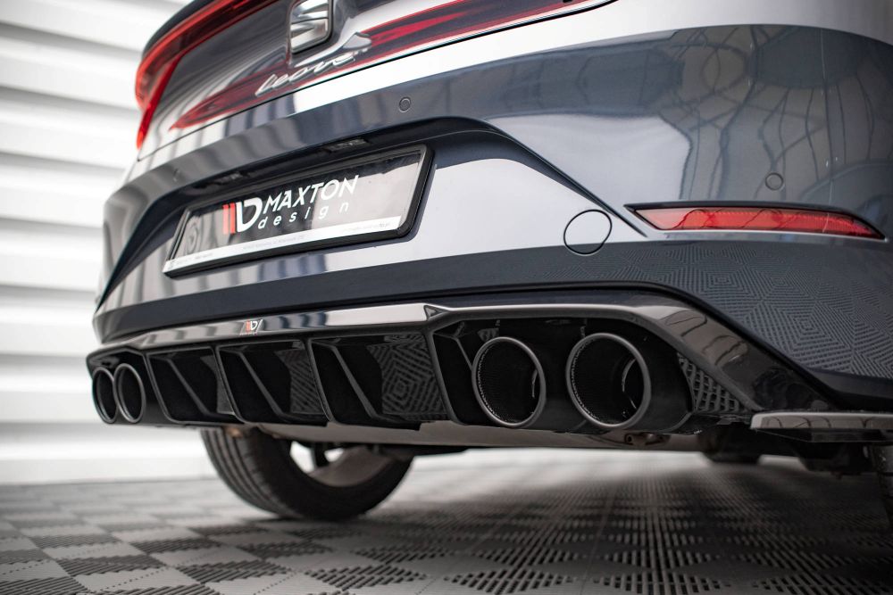 Heckdiffusor mit Endrohrblenden für Seat Leon FR MK4 von Maxton Design