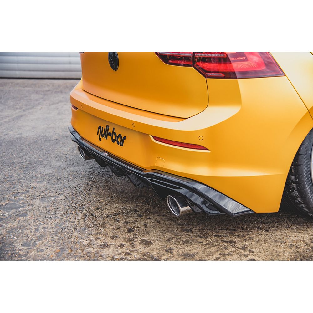 Bakre diffusor i ett set med avgasrör för VW Golf 8 för den perfekta GTI-looken från Maxton Design