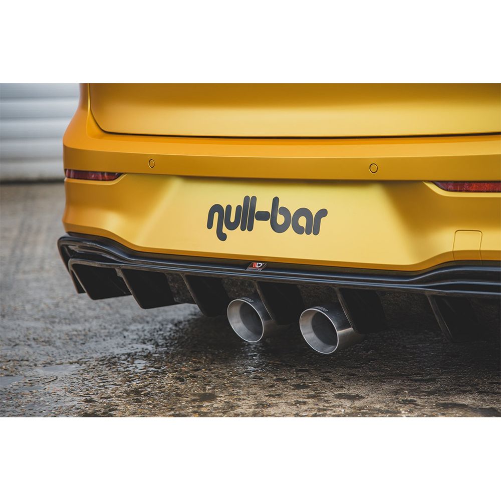 Bakre diffusor i ett set med avgasrör för VW Golf 8 för R32 Look av Maxton Design