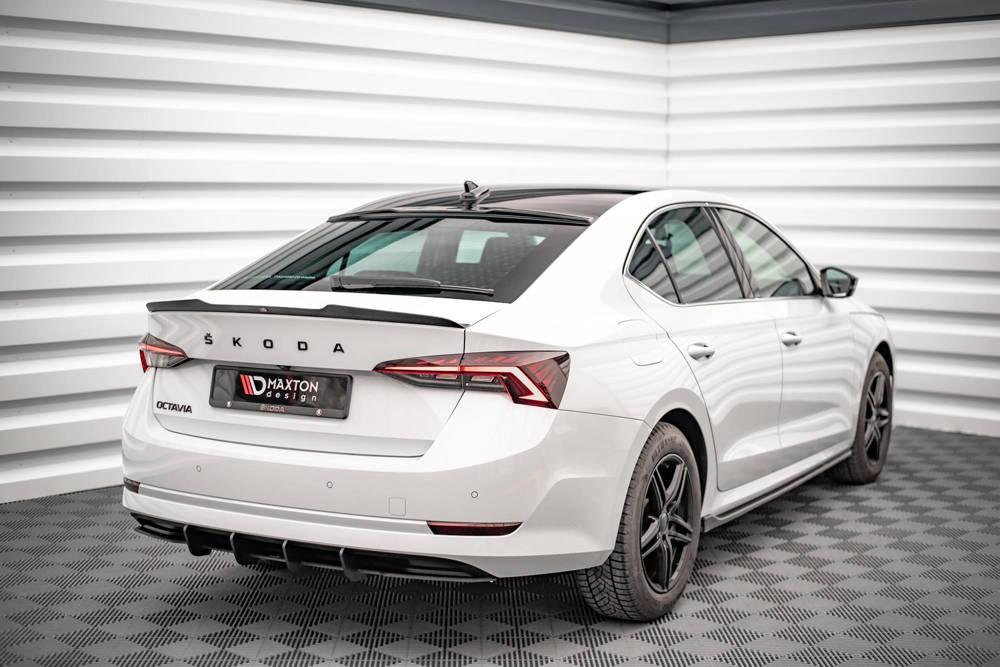 Spoiler Cap bei Heckscheibe für Skoda Octavia MK4 Limousine von Maxton Design