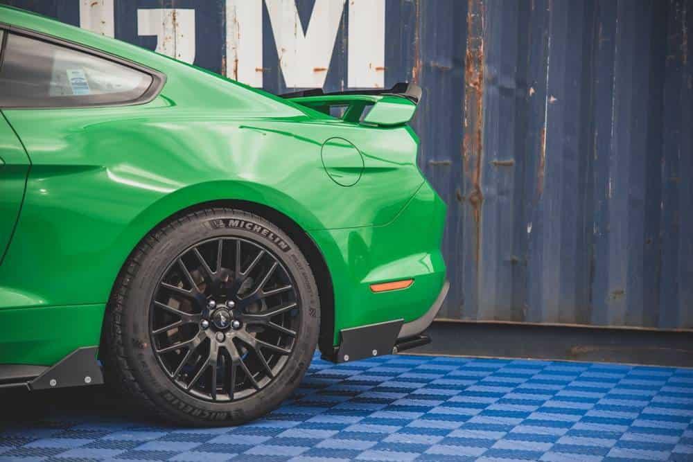 Seitliche Heck Diffusor Erweiterung für Ford Mustang GT MK6 FL von Maxton Design