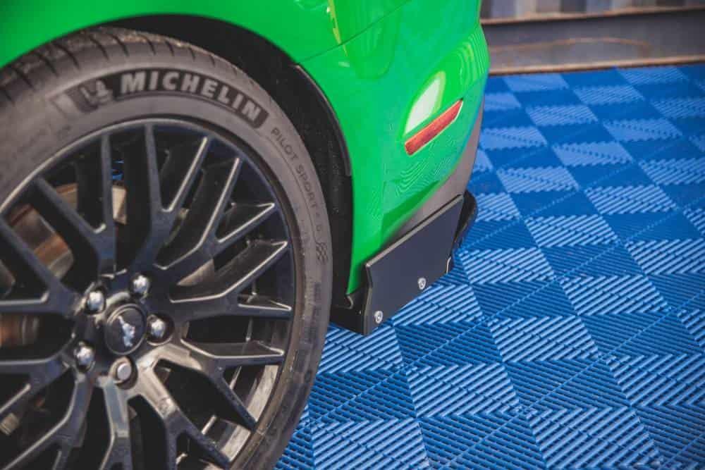 Seitliche Heck Diffusor Erweiterung für Ford Mustang GT MK6 FL von Maxton Design