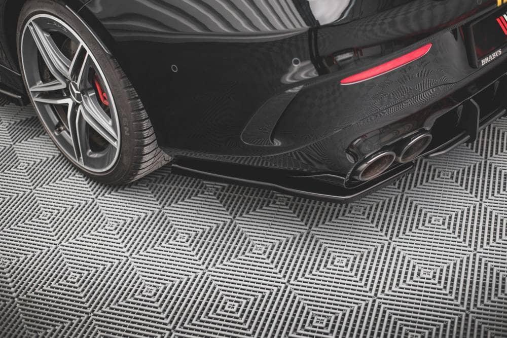 Seitliche Heck Diffusor Erweiterung für Mercedes CLA 45 AMG C118 von Maxton Design