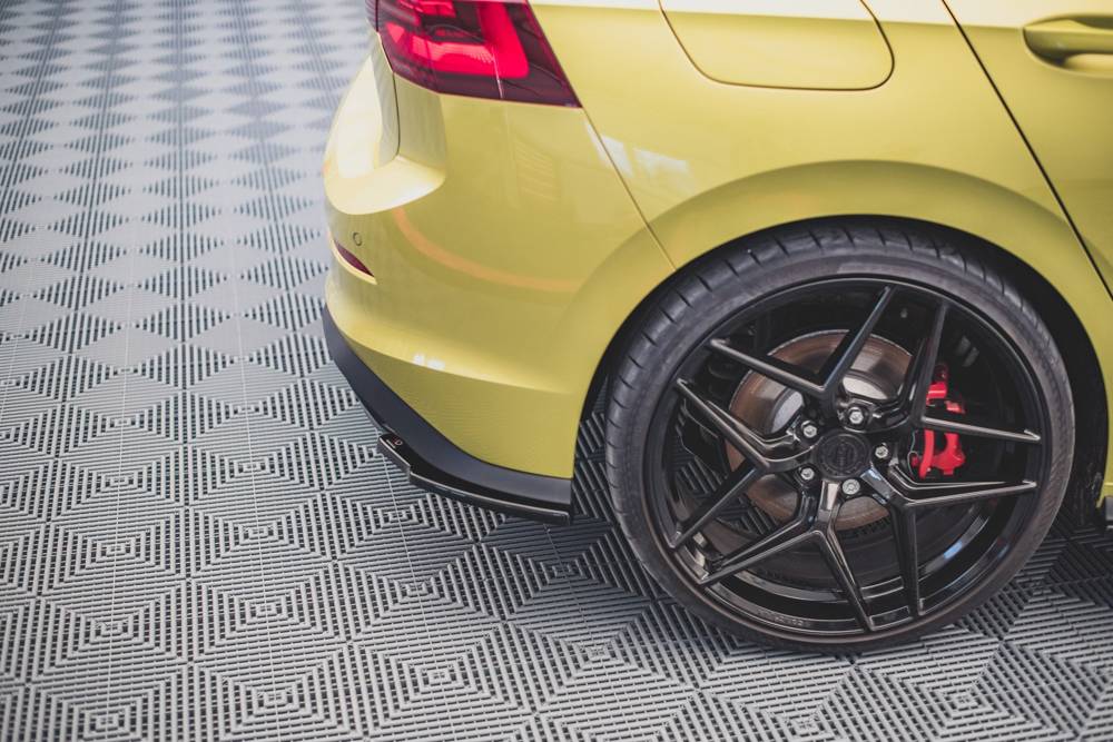 Seitliche Heck Diffusor Erweiterung V.2 für VW Golf 8 GTI Clubsport von Maxton Design