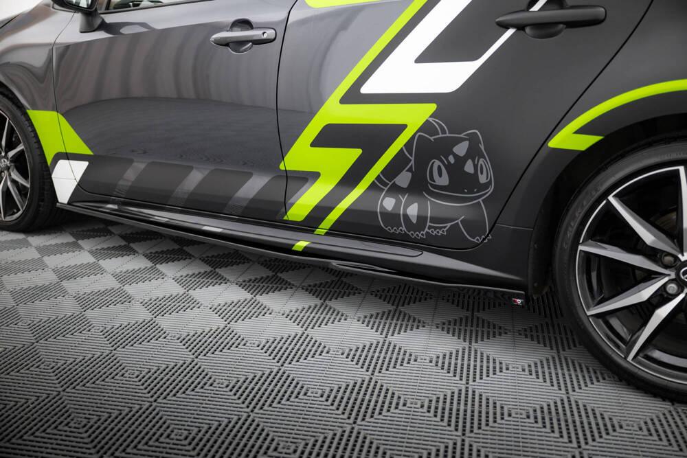 Seitenschweller Erweiterung für Toyota Corolla GR Sport Touring Sports E210 von Maxton Design