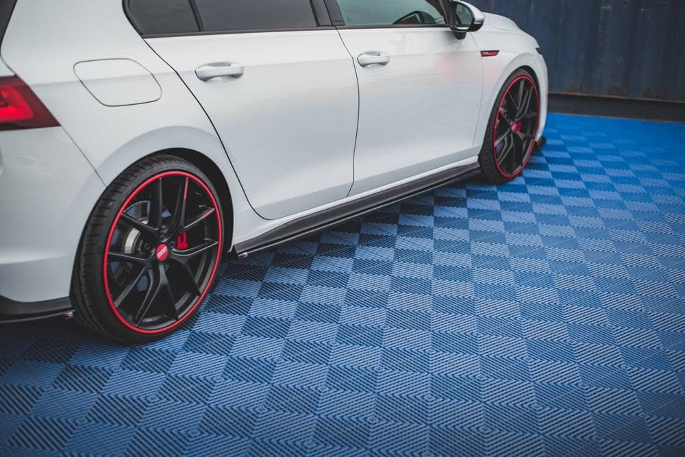 Sidokjolförlängning till VW Golf 8 GTI från Maxton Design