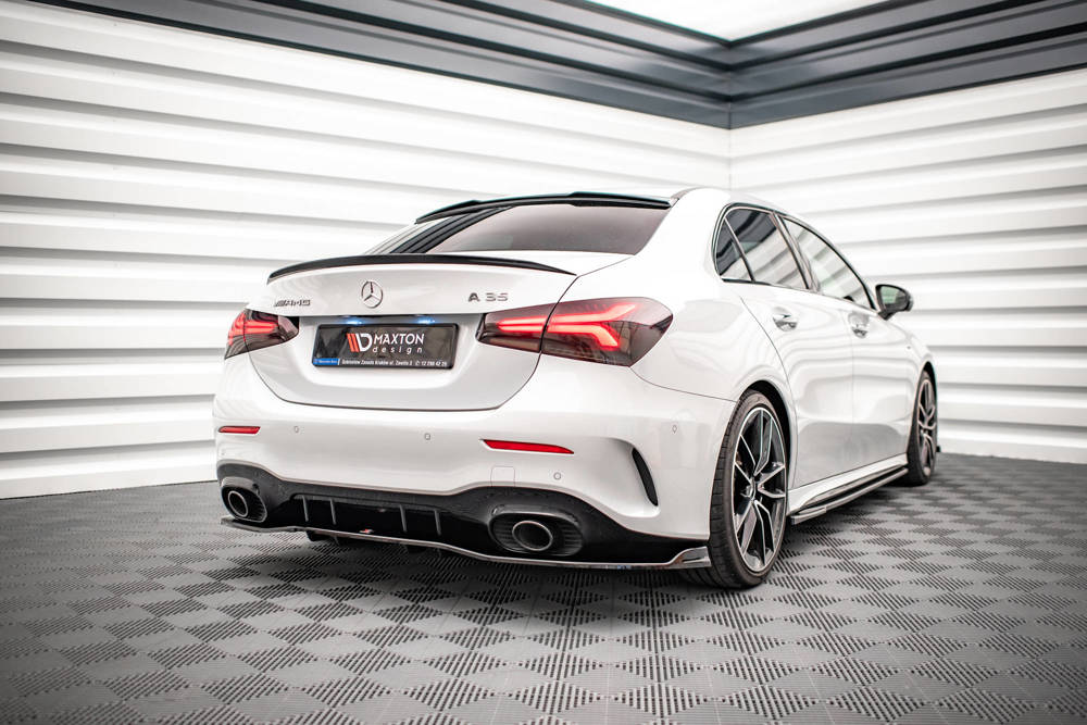 Zentraler hinterer Splitter V.2 für Mercedes A 35 AMG Limousine W177 von Maxton Design