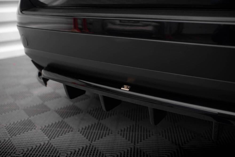 Zentraler Hinterer Splitter für VW Touareg 7P von Maxton Design