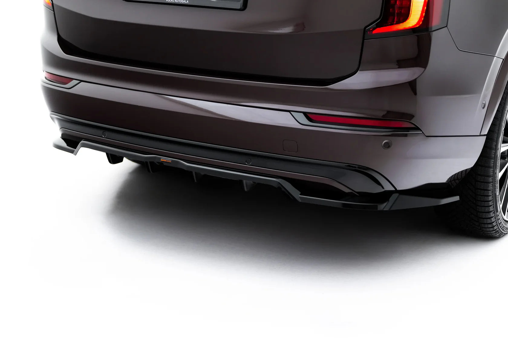 Maxton Design Zentraler Hinterer Splitter für Volvo XC90 MK2 Facelift 2