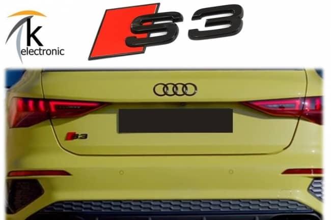 Audi S3 8Y Schriftzug schwarz rote Raute hinten