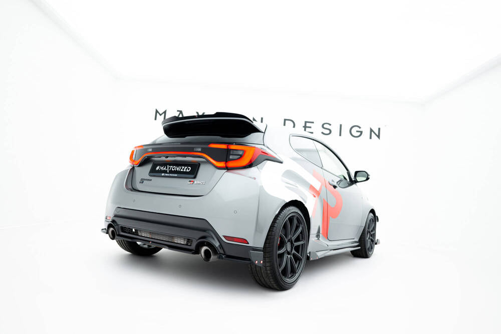 Seitliche Heck Diffusor Erweiterung mit Flaps für Toyota GR Yaris MK4 Facelift von Maxton Design