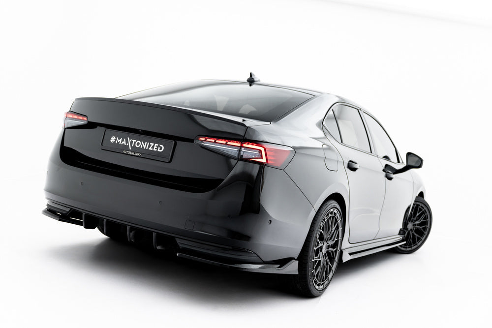 Seitliche Heck Diffusor Erweiterung V.2 für Skoda Superb Sportline Mk4 von Maxton Design