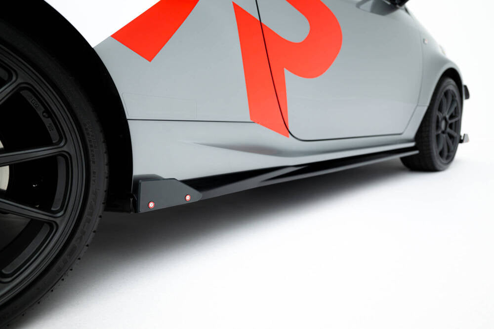 Seitenschweller Erweiterung mit Flaps für Toyota GR Yaris MK4 Facelift von Maxton Design