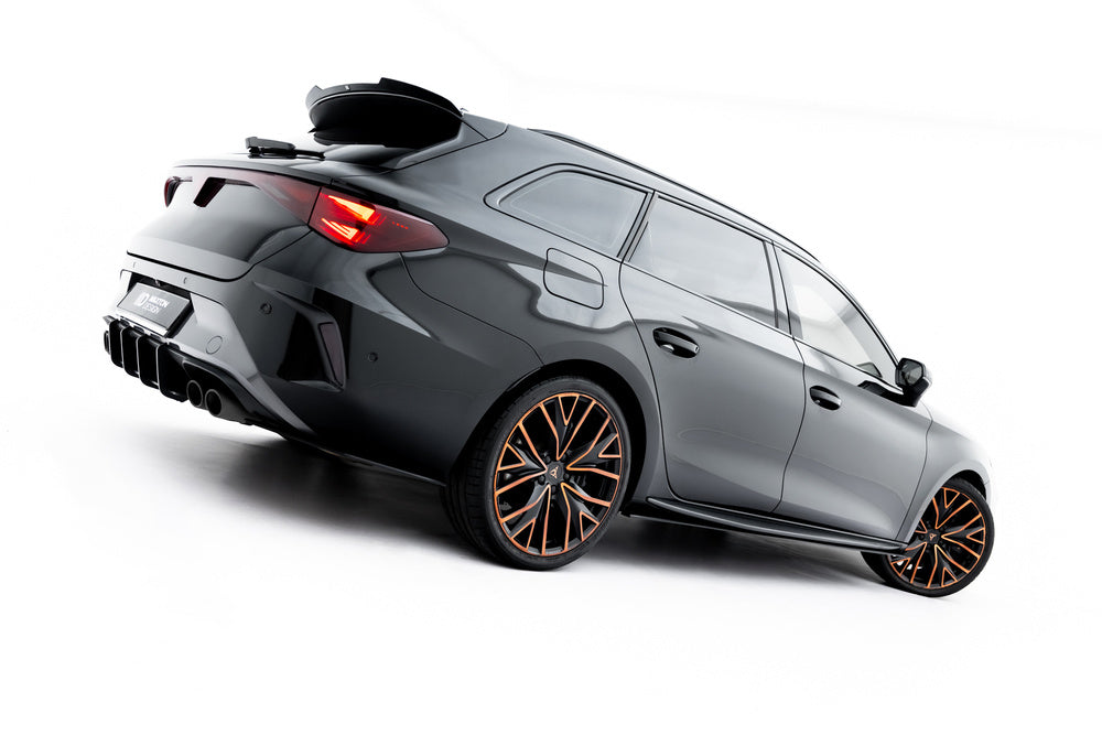 Seitenschweller Erweiterung Street Pro für Cupra Leon ST / Hatchback Aero Mk1 / Mk1 Facelift von Maxton Design