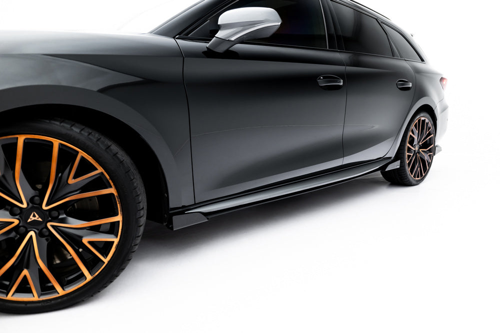 Seitenschweller Erweiterung Street Pro mit Flaps für Cupra Leon ST / Hatchback Aero Mk1 / Mk1 Facelift von Maxton Design