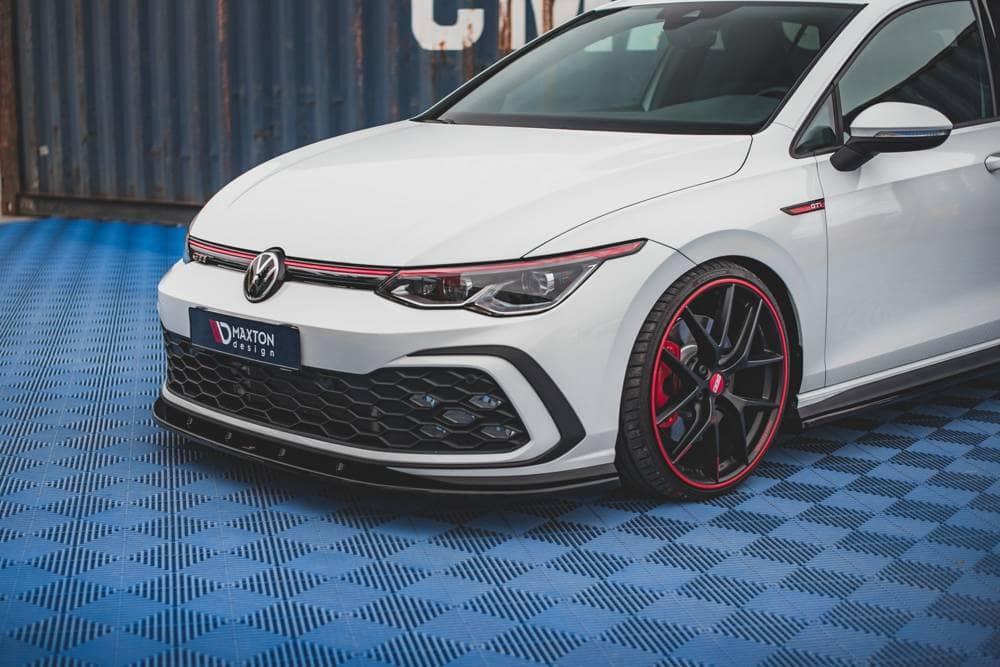 Främre läpp / främre splitter / front approach V.1 för VW Golf 8 GTI från Maxton Design