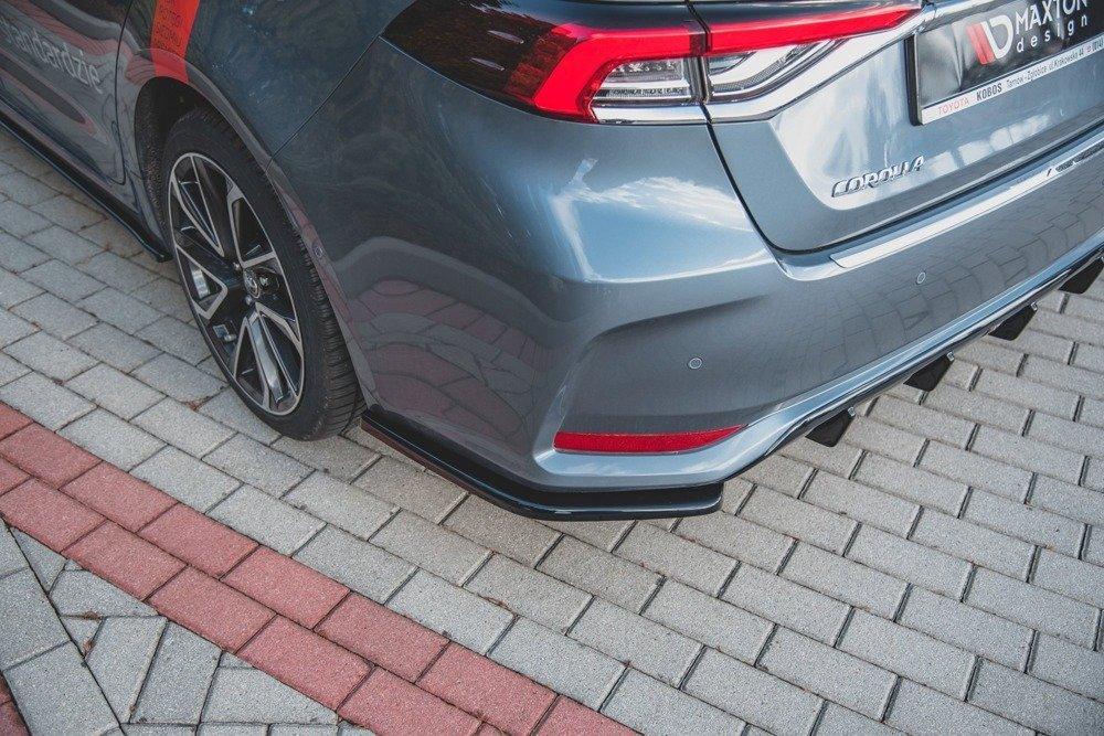Seitliche Heck Diffusor Erweiterung für Toyota Corolla E210 Limousine von Maxton Design