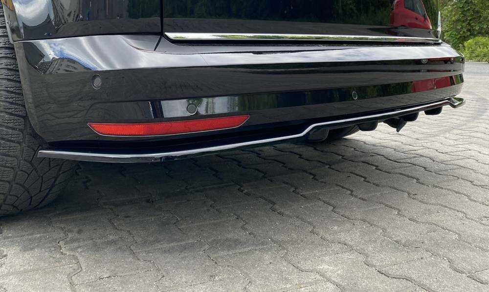 Zentraler hinterer Splitter mit Vertikalen Flaps für VW Caddy SA von Maxton Design
